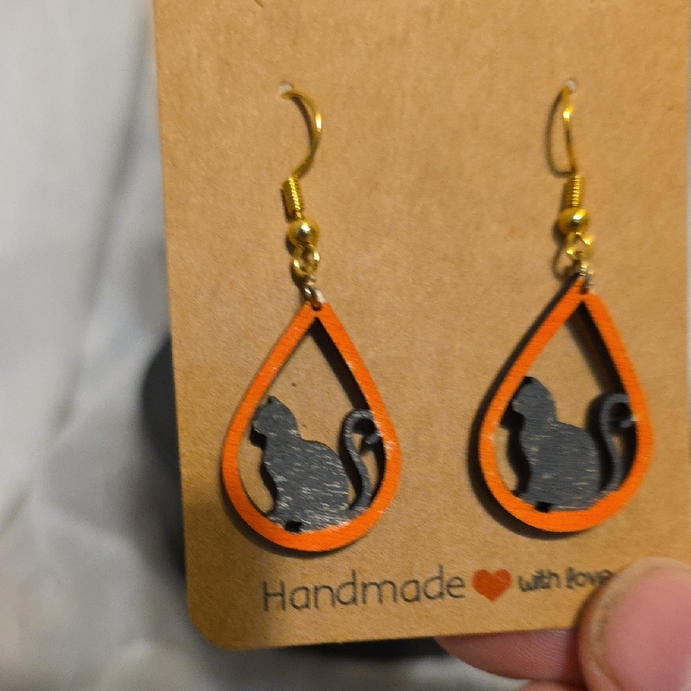 Teardrop Cat Earrings in Orange and Black - Picture 4 of 5